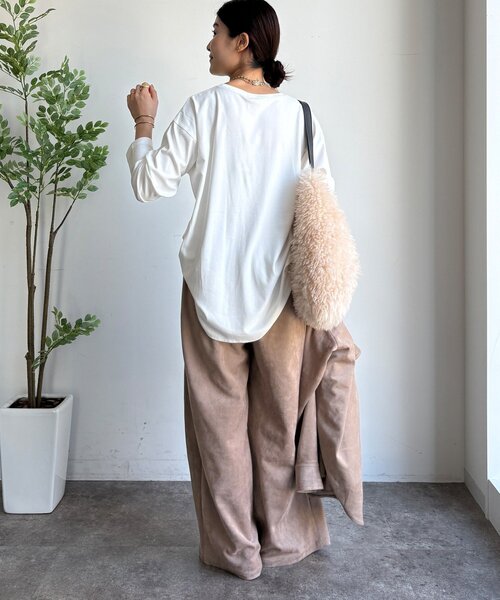 DouDou（ドゥドゥ）の「【WEB限定】ウォームルーズロンTEE（Tシャツ/カットソー・レディース・ブラック/オフホワイト/チャコールグレー/ブラウン・FREE）」の9枚目の写真