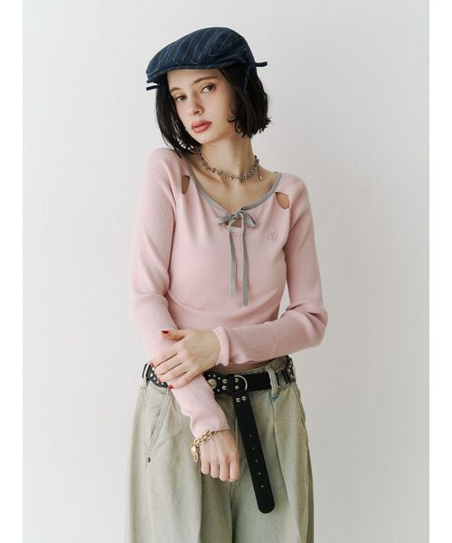 jouetie（ジュエティ）の「オープンショルダーレイヤードニット（ニット/セーター・レディース・ピンク/ブルー/ブラック・MEDIUM）」の4枚目の写真