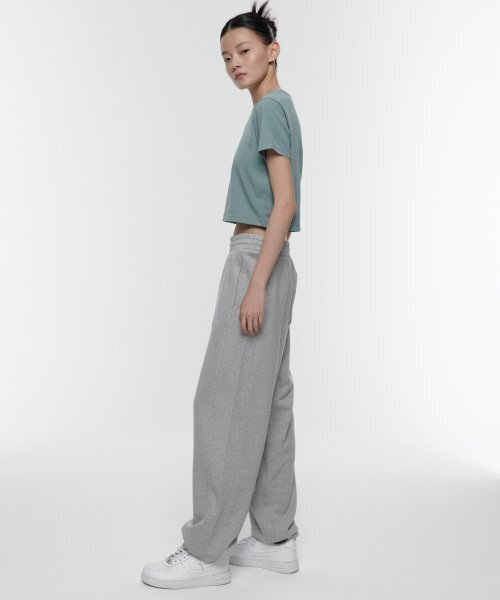 MUSINSA STANDARD WOMAN（ムシンサスタンダードウーマン）の「ウィメンズワイドスウェットパンツ[ミディアムグレー]（スウェットパンツ・レディース・その他・SMALL/MEDIUM/LARGE/X-SMALL）」の6枚目の写真