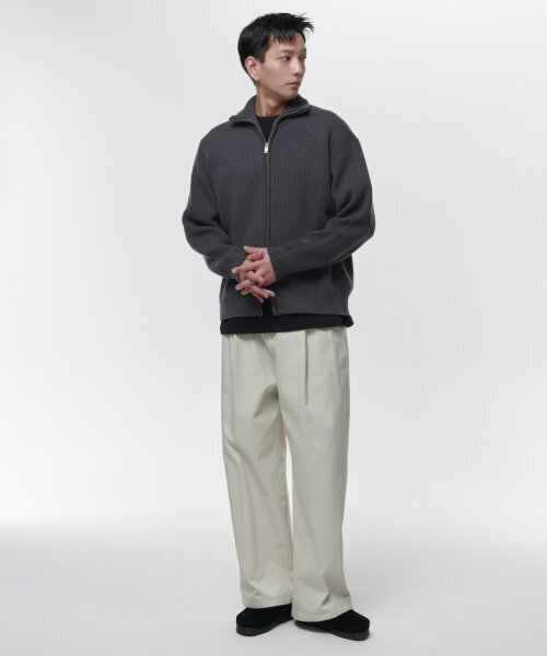 MUSINSA STANDARD（ムシンサスタンダード）の「カーブドワイドチノパンツ[クリーム]（その他パンツ・メンズ・その他・40/38/33/26/27/28/29/42/36/34/32/30/31）」の2枚目の写真
