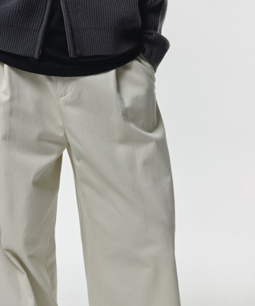 MUSINSA STANDARD（ムシンサスタンダード）の「カーブドワイドチノパンツ[クリーム]（その他パンツ・メンズ・その他・40/38/33/26/27/28/29/42/36/34/32/30/31）」の3枚目の写真