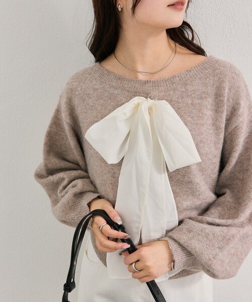 mystic（ミスティック）の「リボン付きニット プルオーバー（ニット/セーター・レディース・ベージュ/チャコールグレー/ネイビー・FREE）」の2枚目の写真