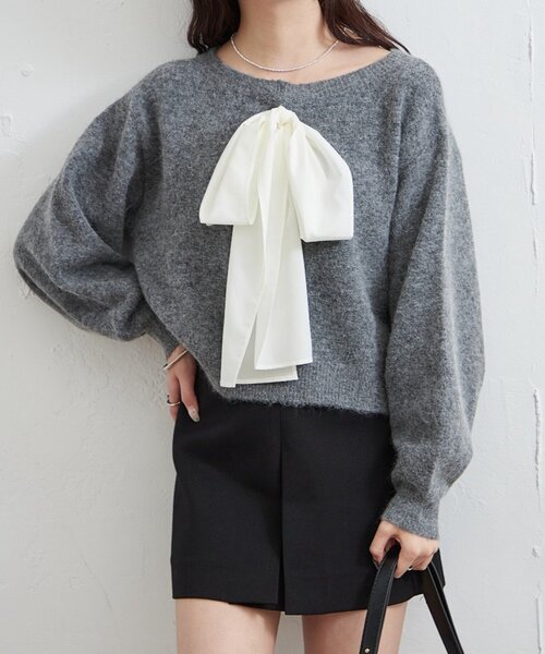 mystic（ミスティック）の「リボン付きニット プルオーバー（ニット/セーター・レディース・ベージュ/チャコールグレー/ネイビー・FREE）」の4枚目の写真