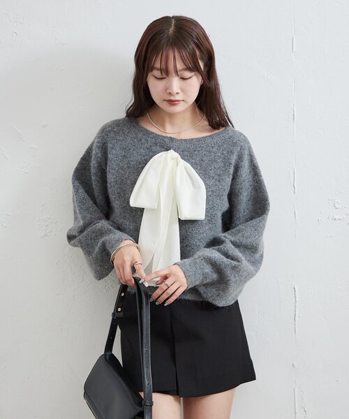 mystic（ミスティック）の「リボン付きニット プルオーバー（ニット/セーター・レディース・ベージュ/チャコールグレー/ネイビー・FREE）」の5枚目の写真