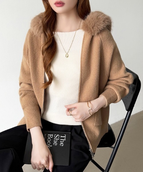 BURBERRY ニットパーカー ダブルジップ ファーフード付き サイズ1 セール】ファー付きダブルジップパーカー ニットパーカー ファーフード