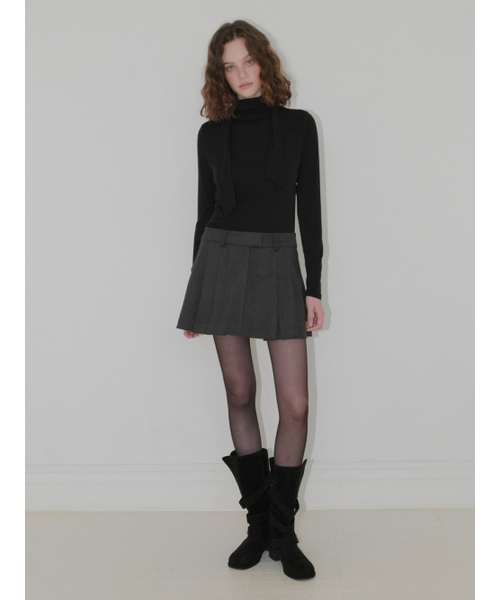 ETMON（エトモン）の「Winter Pleated Mini Skirt, Charcoal（スカート・レディース・その他・SMALL/MEDIUM）」の5枚目の写真