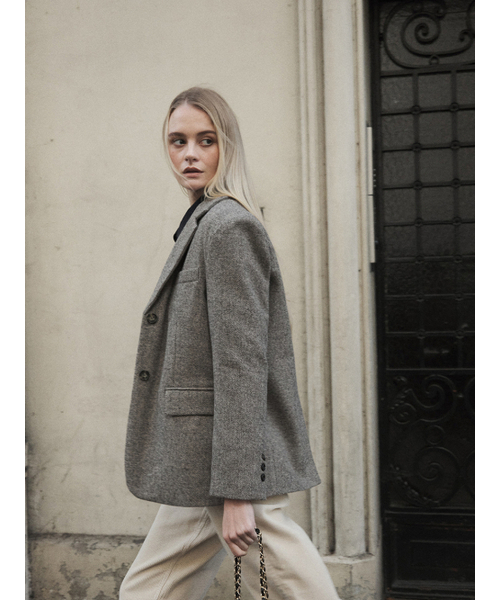 ANOETIC(アノエティック)の「CLASSIC WOOL TAILORED JACKET_GREY(テーラードジャケット・レディース・グレー・FREE)」の2枚目の写真