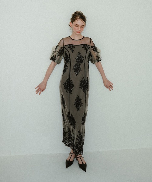 et.UNiVER（エトユニベール）の「Embroidered sheer dress（ドレス