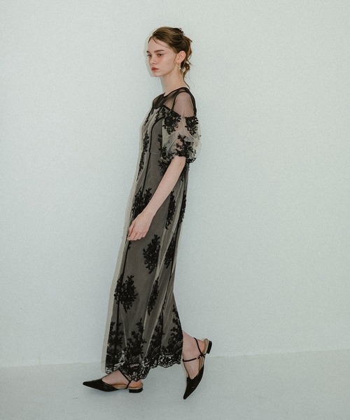 et.UNiVER（エトユニベール）の「Embroidered sheer dress（ドレス