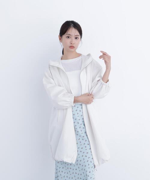 ナチュラルビューティーベーシック ホワイト フード付きジャケット♡新品 Oggi・sweet掲載】【ちょうど、いい服】毎日これ。週7ペプラムフーディ