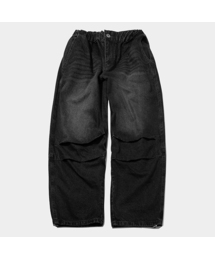 PLACESTUDIOMAN（プレイススタジオメンズ）の「ウエストバンディング膝ウォッシングピンタックパラシュートワイドデニムパンツ[黒デニム]（デニムパンツ）」