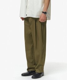 BEARDED KID（ビアーデッドキッド）の「バンディングチノシルエットパンツオリーブ（その他パンツ）」