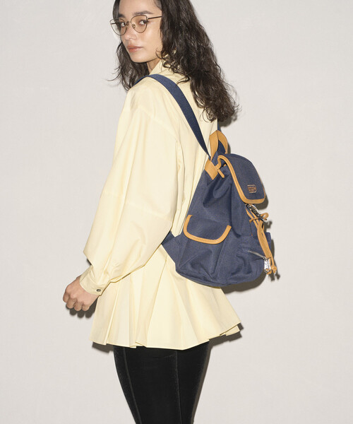 OUTDOOR PRODUCTS（アウトドアプロダクツ）の「OUTDOOR PRODUCTS × Firsthand/アウトドアプロダクツ 別注 配色デザイン ミニリュック（バックパック/リュック・レディース・ネイビー/ベージュ/ブラウン・ONE SIZE）」の5枚目の写真