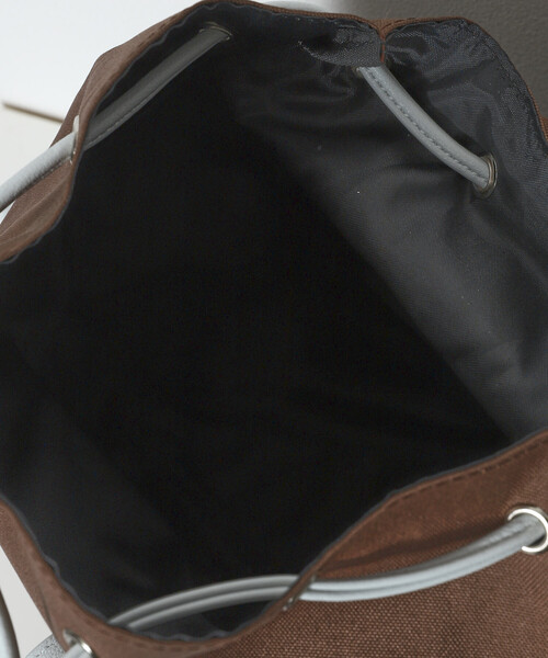 OUTDOOR PRODUCTS（アウトドアプロダクツ）の「OUTDOOR PRODUCTS × Firsthand/アウトドアプロダクツ 別注 配色デザイン ミニリュック（バックパック/リュック・レディース・ネイビー/ベージュ/ブラウン・ONE SIZE）」の22枚目の写真