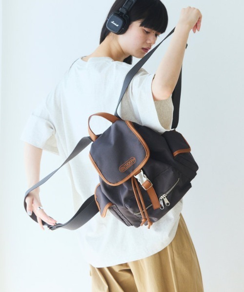 OUTDOOR PRODUCTS（アウトドアプロダクツ）の「OUTDOOR PRODUCTS × Firsthand/アウトドアプロダクツ ＜新色追加＞ 別注 配色デザイン ミニリュック（バックパック/リュック・レディース・ネイビー/ベージュ/ブラウン/ラベンダー/チャコールグレー・ONE SIZE）」の2枚目の写真