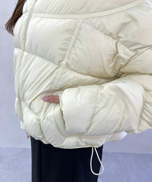 MISCH MASCH（ミッシュマッシュ）の「一部店舗限定 【美バランス】フードショートダウン（ダウンジャケット/コート・レディース・ブラウン/アイボリー/ブルー・ﾌﾘ-）」の21枚目の写真