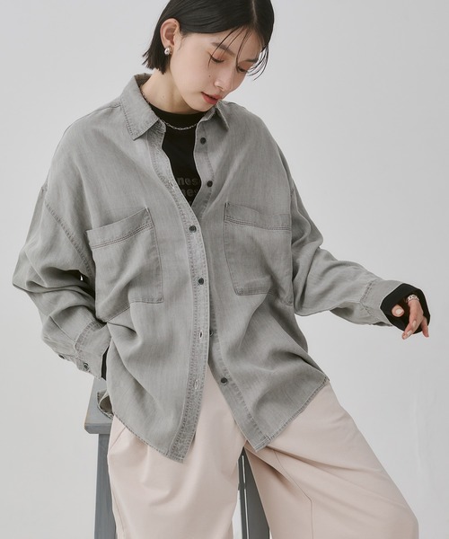 hunch（ハンチ）の「テンセルデニム 製品染め オーバーサイズ シャツ（シャツ/ブラウス・レディース・ベビーピンク/オフホワイト/グレー/ライトインディゴブルー/インディゴブルー・FREE）」の3枚目の写真