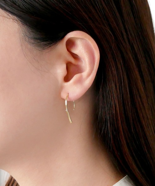 VENDOME AOYAMA(ヴァンドーム青山)の「K10YG ブラウンダイヤモンド ピアス(ピアス(両耳用)・レディース・イエローゴールド・ONE SIZE)」の6枚目の写真