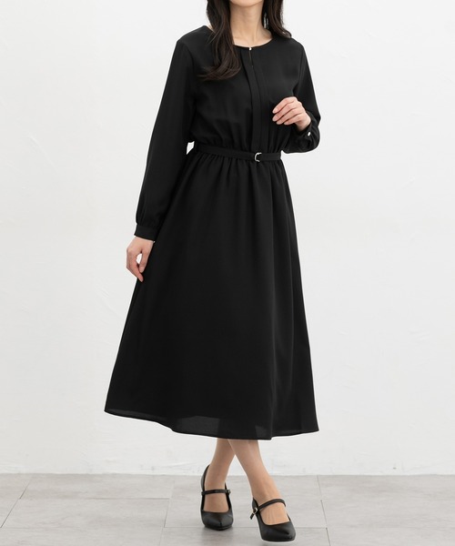 Honeys(ハニーズ)の「ラインストーン付ワンピ(ワンピース・レディース・グレイッシュベージュ/ブラック/ネイビー・L/S/M/LL)」の1枚目の写真