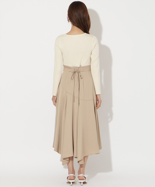 AND COUTURE(アンドクチュール)の「アシメスカートドッキングワンピース(ワンピース・レディース・ブラック/アイボリー・FREE)」の4枚目の写真