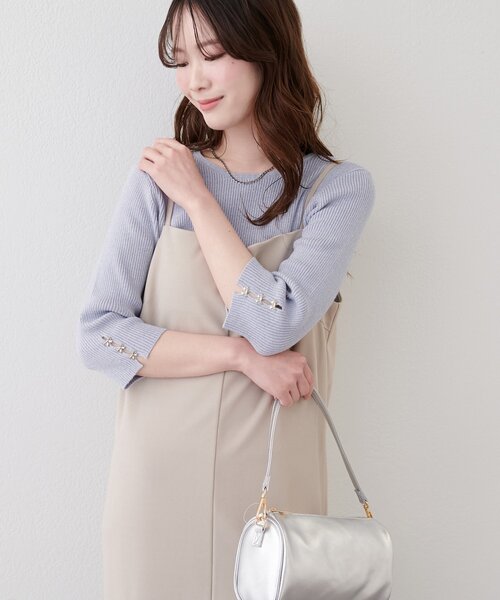 natural couture(ナチュラルクチュール)の「【1/1~4限定受注販売】〈mizumami〉リボンチャーム5分袖ニット(ニット/セーター・レディース・アイボリー/イエロー/ピンク/ブルー/ネイビー/ブラック・FREE)」の7枚目の写真