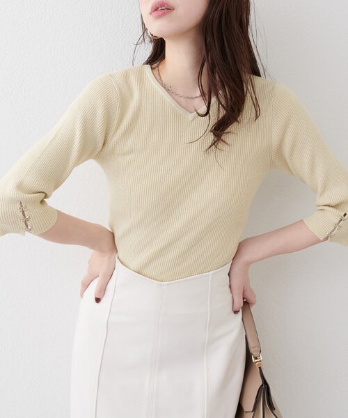 natural couture(ナチュラルクチュール)の「【1/1~4限定受注販売】〈mizumami〉リボンチャーム5分袖ニット(ニット/セーター・レディース・アイボリー/イエロー/ピンク/ブルー/ネイビー/ブラック・FREE)」の18枚目の写真