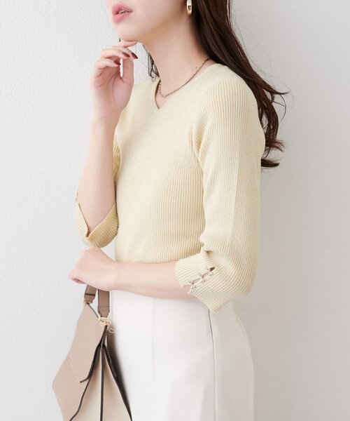 natural couture(ナチュラルクチュール)の「【1/1~4限定受注販売】〈mizumami〉リボンチャーム5分袖ニット(ニット/セーター・レディース・アイボリー/イエロー/ピンク/ブルー/ネイビー/ブラック・FREE)」の19枚目の写真