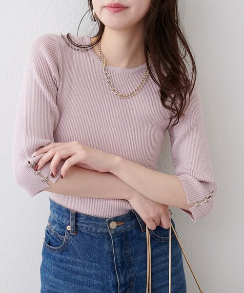 natural couture(ナチュラルクチュール)の「【1/1~4限定受注販売】〈mizumami〉リボンチャーム5分袖ニット(ニット/セーター・レディース・アイボリー/イエロー/ピンク/ブルー/ネイビー/ブラック・FREE)」の22枚目の写真