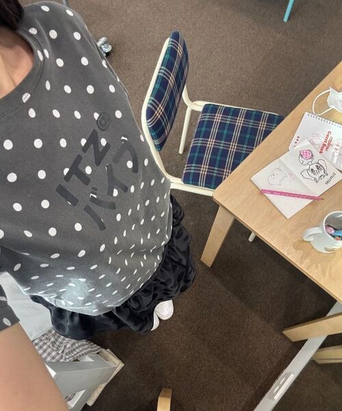 ITZAVIBE(イッザバイブ)の「BLACK DOTTED LAYERED WRAP SHORT SKIRT(スカート・レディース・その他・ONE SIZE)」の2枚目の写真