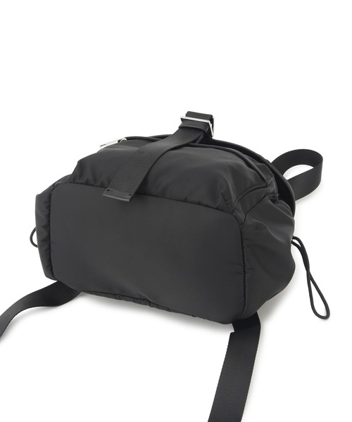 ADAM ET ROPE'（アダムエロペ）の「フラップベルトミディアムリュック（バックパック/リュック・レディース・ブラック・FREE）」の14枚目の写真