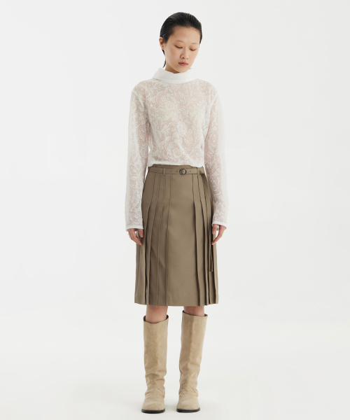 YOUTH(ユース)の「Turtleneck Blouse - White(シャツ/ブラウス・レディース・その他・S/M)」の1枚目の写真