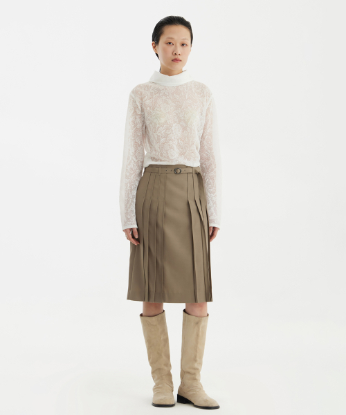YOUTH(ユース)の「Turtleneck Blouse - White(シャツ/ブラウス・レディース・その他・S/M)」の2枚目の写真