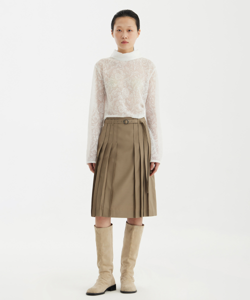 YOUTH(ユース)の「Turtleneck Blouse - White(シャツ/ブラウス・レディース・その他・S/M)」の3枚目の写真