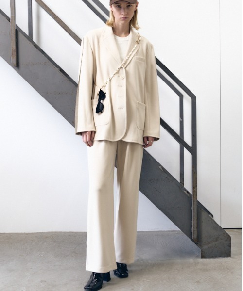 Muel Chic(ミュエルシック)の「Liora Jersey pants リオラジャージパンツ(その他パンツ・レディース・ブラック/ネイビー/アイボリー・SMALL/MEDIUM)」の20枚目の写真