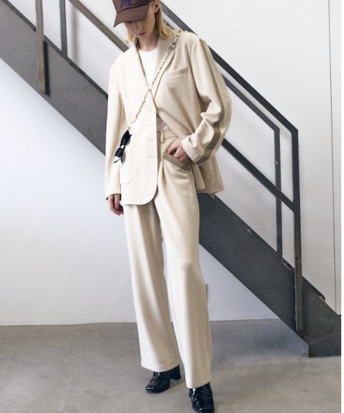Muel Chic(ミュエルシック)の「Liora Jersey pants リオラジャージパンツ(その他パンツ・レディース・ブラック/ネイビー/アイボリー・SMALL/MEDIUM)」の21枚目の写真