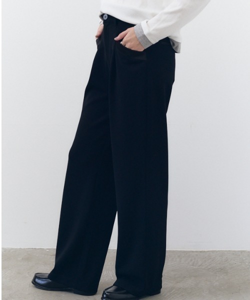 Muel Chic(ミュエルシック)の「Liora Jersey pants リオラジャージパンツ(その他パンツ・レディース・ブラック/ネイビー/アイボリー・SMALL/MEDIUM)」の17枚目の写真