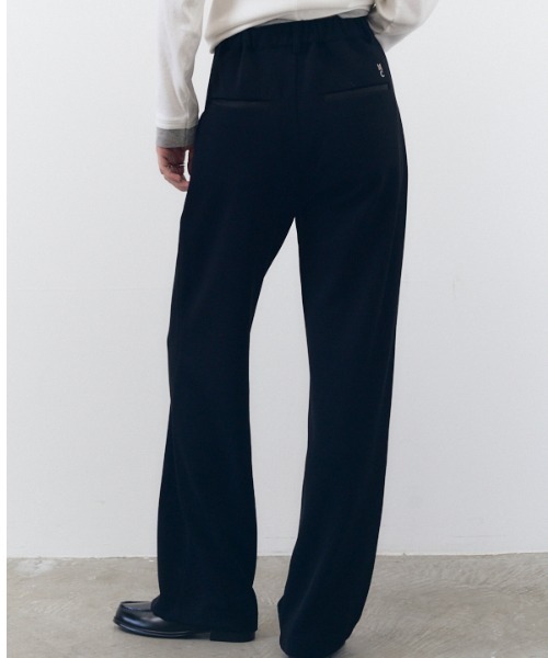 Muel Chic(ミュエルシック)の「Liora Jersey pants リオラジャージパンツ(その他パンツ・レディース・ブラック/ネイビー/アイボリー・SMALL/MEDIUM)」の6枚目の写真