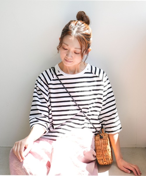 SOLAMONAT(ソラモナ)の「パフ天竺 裾紐ボーダー5分袖プルーオーバー(Tシャツ/カットソー・レディース・ホワイト×ブラック/ブラック×ホワイト/ホワイト×グレー/グレー×ホワイト・FREE)」の5枚目の写真