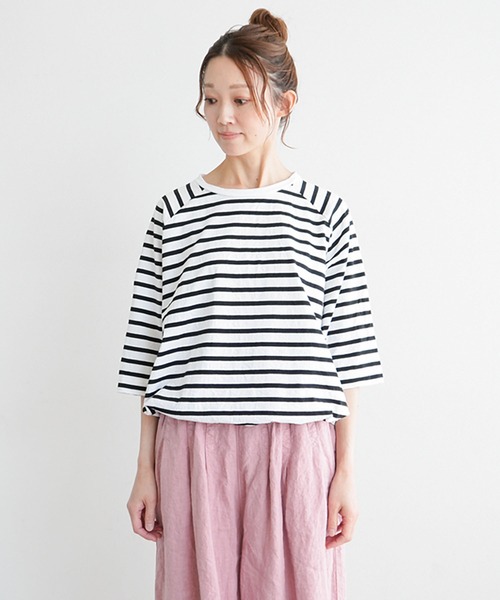 SOLAMONAT(ソラモナ)の「パフ天竺 裾紐ボーダー5分袖プルーオーバー(Tシャツ/カットソー・レディース・ホワイト×ブラック/ブラック×ホワイト/ホワイト×グレー/グレー×ホワイト・FREE)」の15枚目の写真
