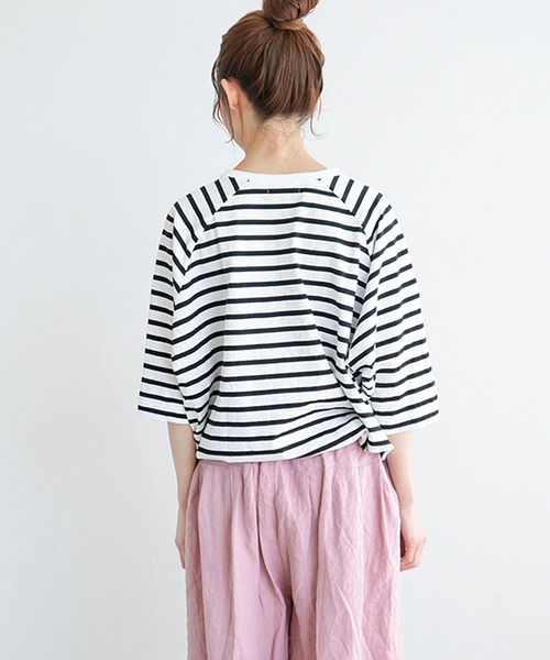SOLAMONAT(ソラモナ)の「パフ天竺 裾紐ボーダー5分袖プルーオーバー(Tシャツ/カットソー・レディース・ホワイト×ブラック/ブラック×ホワイト/ホワイト×グレー/グレー×ホワイト・FREE)」の17枚目の写真