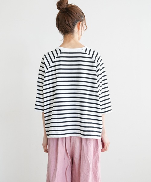 SOLAMONAT(ソラモナ)の「パフ天竺 裾紐ボーダー5分袖プルーオーバー(Tシャツ/カットソー・レディース・ホワイト×ブラック/ブラック×ホワイト/ホワイト×グレー/グレー×ホワイト・FREE)」の14枚目の写真