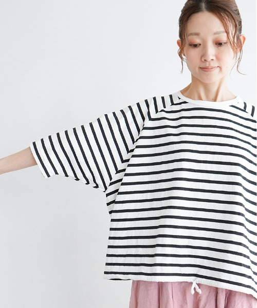 SOLAMONAT(ソラモナ)の「パフ天竺 裾紐ボーダー5分袖プルーオーバー(Tシャツ/カットソー・レディース・ホワイト×ブラック/ブラック×ホワイト/ホワイト×グレー/グレー×ホワイト・FREE)」の20枚目の写真