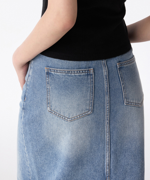 MUSINSA STANDARD WOMAN（ムシンサスタンダードウーマン）の「ウィメンズデニムマキシスカート[ライトインディゴ]（スカート・レディース・その他・LARGE/MEDIUM/SMALL/X-SMALL）」の6枚目の写真