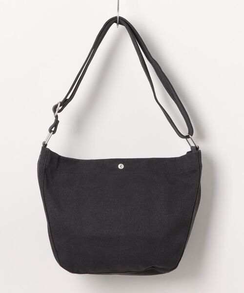 A.P.C.(アーペーセー)の「BESACE JOURNAL SMALL/ショルダーバッグ(ショルダーバッグ・メンズ・ブラウン系その他/ブラック・ONESIZE)」の3枚目の写真