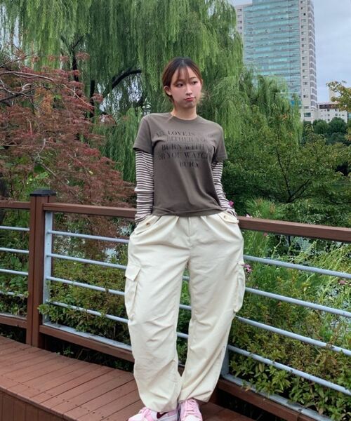 CARGOBROS FOR WOMAN(カーゴブロスフォーウィメン)の「レタリングレイヤードロングスリーブ(ブラック/ホワイト)(Tシャツ/カットソー・レディース・その他・FREE)」の3枚目の写真