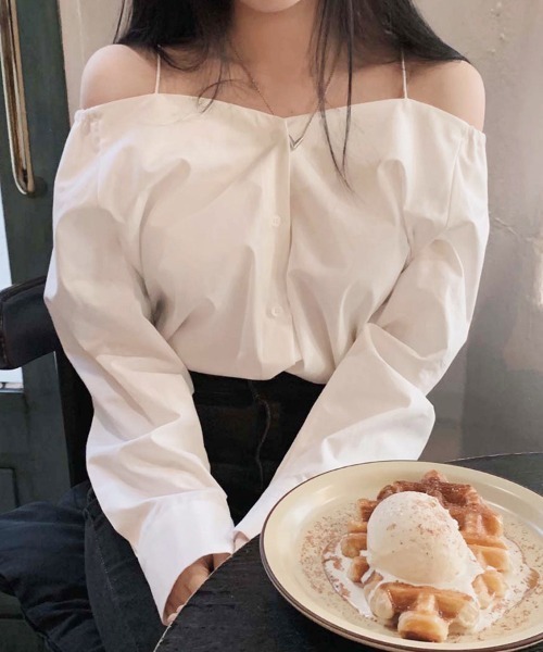ReRe(リリ)の「オフショルダーブラウス(シャツ/ブラウス・レディース・ホワイト/ブラック・FREE)」の3枚目の写真