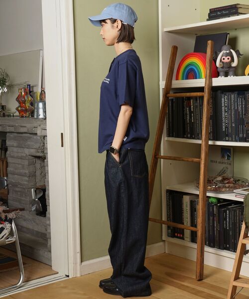 FFEIN(フェイン)の「【FFEIN(フェイン)】ワンポイント刺繍ロゴヘンリーネックショート丈Tシャツ/ Tシャツ ヘンリーネック 半袖 刺繍 ボタン ワンポイント シンプル 【短丈】(Tシャツ/カットソー・メンズ・アッシュグレー/ホワイト/ネイビー/ブラック・SMALL/LARGE/MEDIUM)」の22枚目の写真