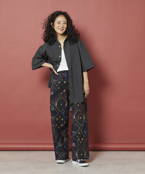 Freada（フリーダ）の「Freada/フリーダ フラワーハンカチ刺繍パンツ（その他パンツ・レディース・ブラック/ホワイト・ONE SIZE）」の6枚目の写真