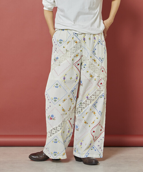 Freada（フリーダ）の「Freada/フリーダ フラワーハンカチ刺繍パンツ（その他パンツ・レディース・ブラック/ホワイト・ONE SIZE）」の11枚目の写真