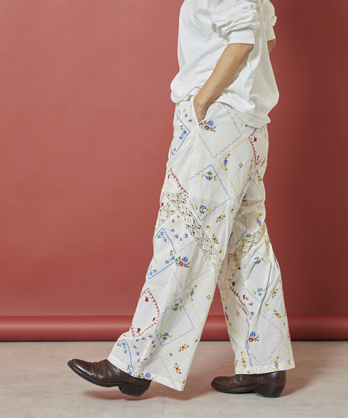 Freada（フリーダ）の「Freada/フリーダ フラワーハンカチ刺繍パンツ（その他パンツ・レディース・ブラック/ホワイト・ONE SIZE）」の12枚目の写真